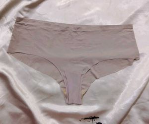 Seamless Nude Panties
