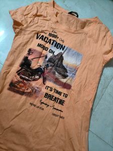 Vacation Mood Graphic T-shirt
