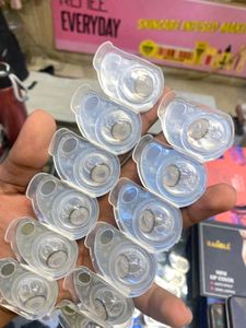 🟤 Stylish Colored Contact Lenses – Natural Look |