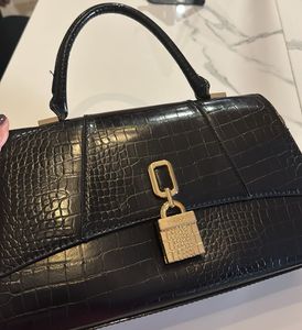 Chic Black Handbag