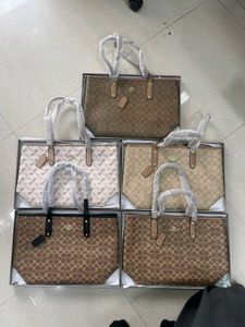 COACH SIGNATURE CANVAS TOTE BAG WD INVOICE N BOX