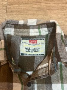 Levi&#39;s Plaid Flannel Shirt