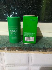 Green Colour Mask For Brightness Of Facemedi