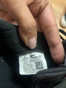 NIKE SHOES