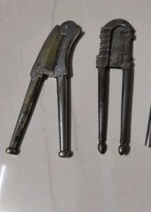 Nut Cutter