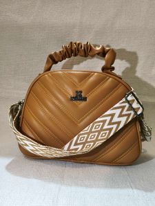 Broad Belt Sling Bag 🛍️