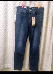 Levi&#39;s 711 Skinny Jeans