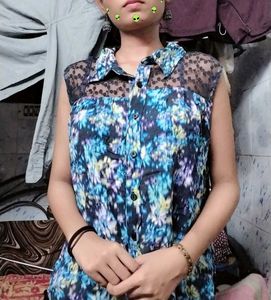Pretty Net Sleeves Top