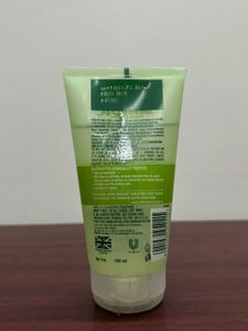 Simple Refreshing Facial Wash New