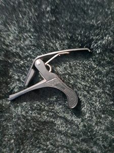 Music Gallery Clutch Guitar Capo (black)