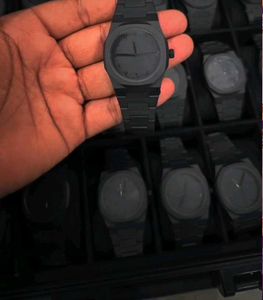 Sleek Black Watch with Elegant Arabic Dial - Timel