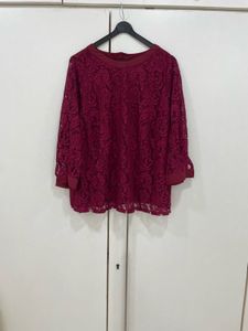 🍷 Reversible Vogue: Crimson Lace Statement Top! ✨