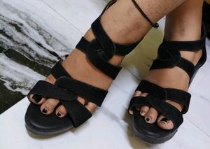Black Wedges