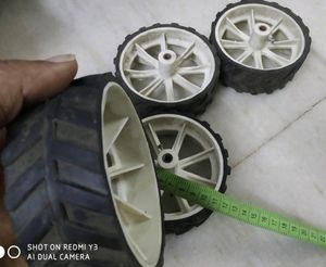 Price Drop 🔥Robot Four Hard Grip Wheels