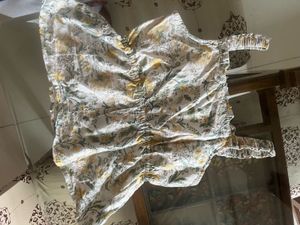 Floral Print Ruffle Crop Top