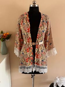 Floral Twist-Front Top