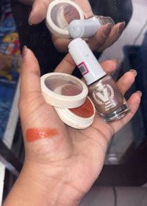 Blusher•maskara•nail Paint