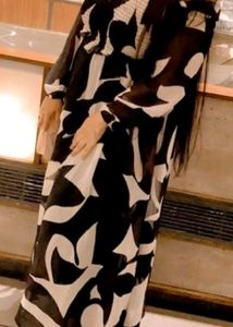 Black &amp; White Print Maxi Dress