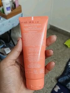 Foxtale Super Glow Face Wash