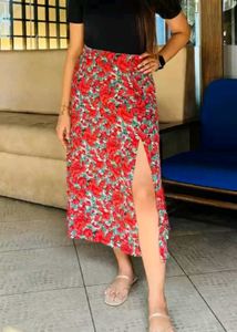 RED FLORAL SKIRT