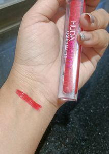 Huda Beauty Liquid Lipstick Shade - HeartBreaker