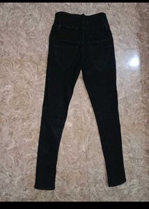 Black High-Waisted Jeans