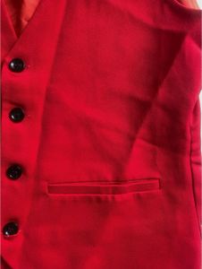 🍓 Red Valtta  Vest Top