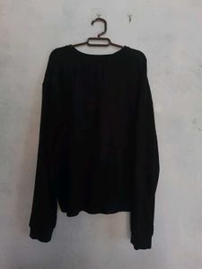 black pullover/sweater for women