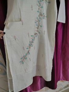 New White Floral Kurta Set With Pant