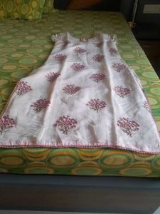 Floral Embroidered Kurta