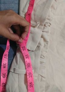 Elegant Beige Capri Pants