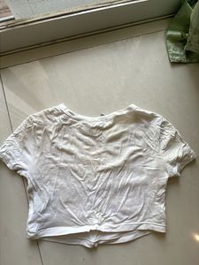 H&amp;M Black N white xs basic Crop Tops