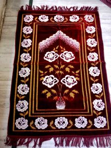 Floral Prayer Rug - Maroon