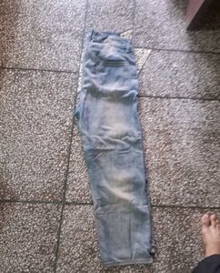 Distressed Wide Leg Jeans