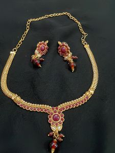 Golden necklace set