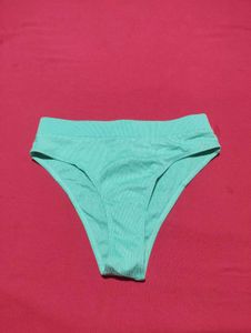 Girl' New Brief Size L