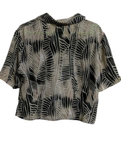 Patterned Button-Down cropped-shirt