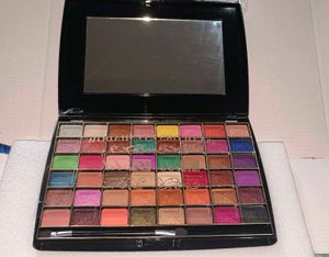 Eyeshadow Palette