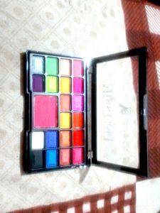 Miss Gold Eye Shadow