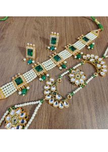 Emerald Kundan Jewelry Set