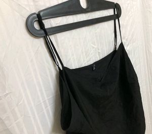 Black Sleevless Top