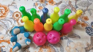Plastic Bowling Set For Children With Small Teddy