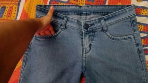 LIGHT BLUE MINIMAL SLIM JEANS