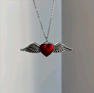 Gothic Winged Heart Necklace🦇🪽