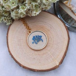 Resin Pendent Pack Of 1