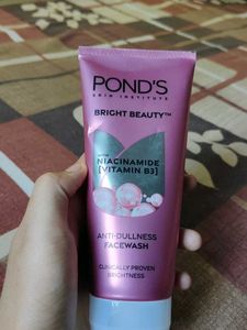 Pond's Bright Beauty Facewash