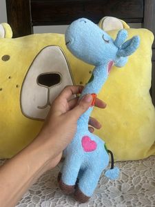Cute Bear Pillow &amp; Giraffe Plushie