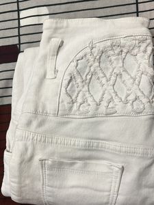 White Denim Jeans 28 To 30 Waist Can Wear It Have Margin In With Stretchable Denim Fabric