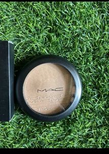MAC Extra Dimension Skinfinish
