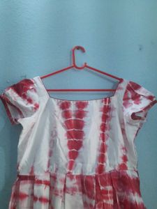 Frock with good quality.
